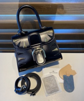 델보 브리앙 파이어워크 박스백